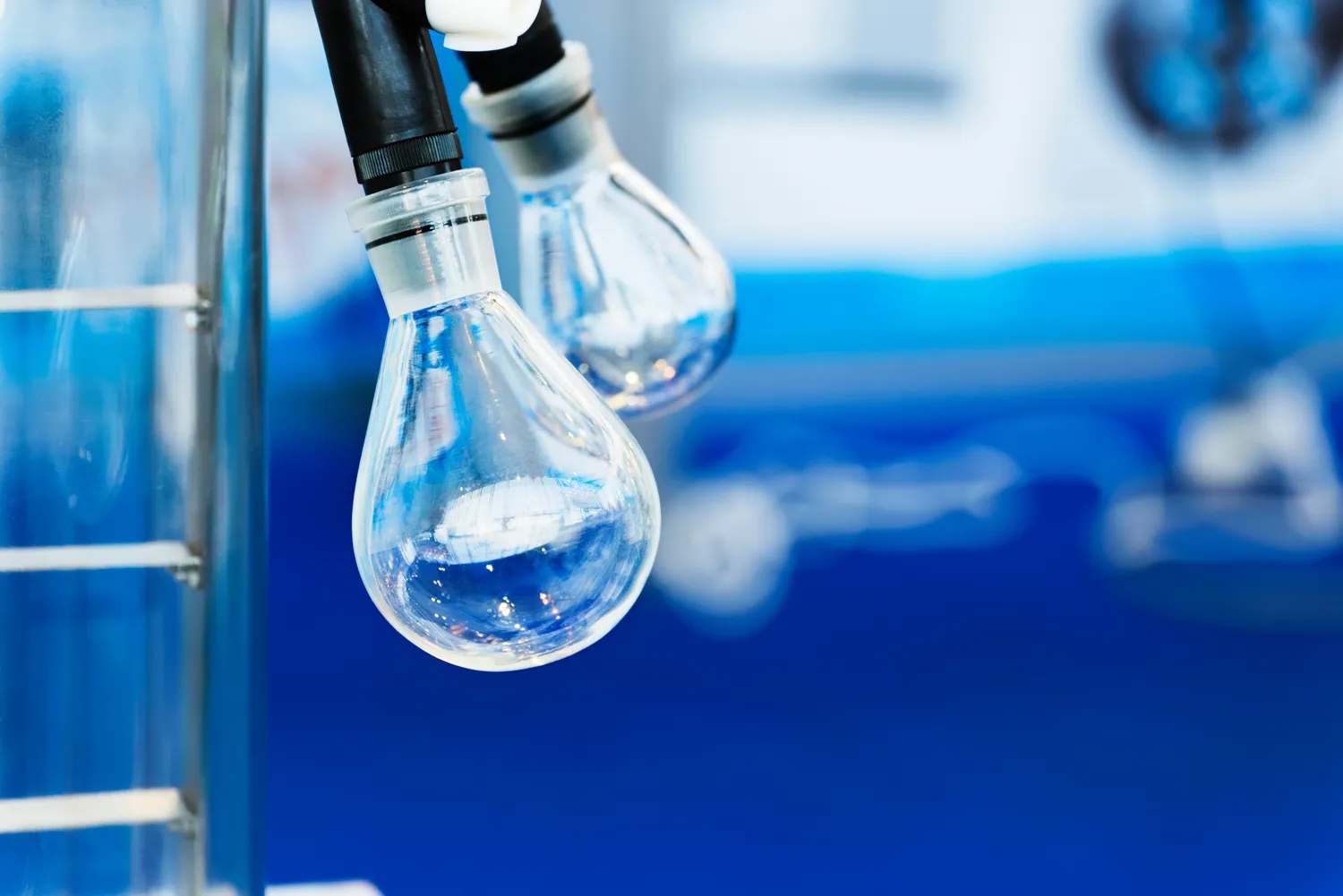 Ile zarabia szklarz?